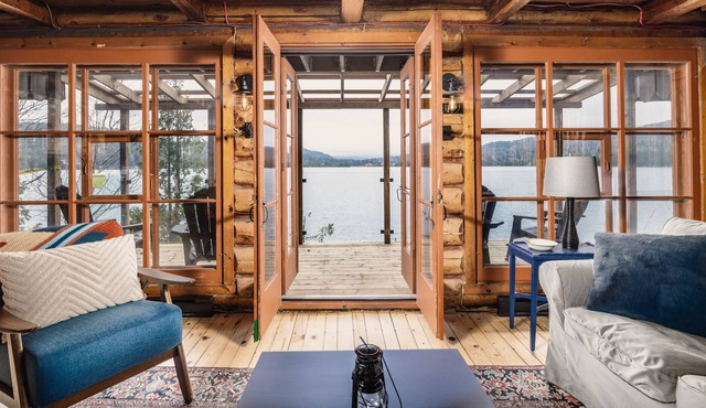 Rustic chalet with exceptional view in Saint-Côme