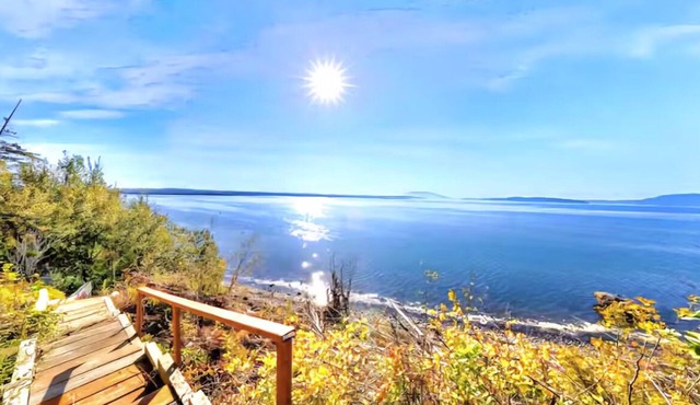 Sandy Point Waterfront Retreat in Ferndale