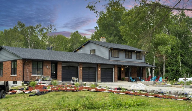 Scugog Cottage with Hot Tub Near Great Blue Heron Casino