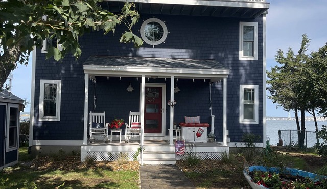 Seabrook Beach waterfront harbor home Stunning views-dog friendly