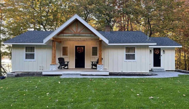 Sebago Basin Retreat | Sleeps 12 | Beach Access | Mooring | Kayaks | Fire Pit