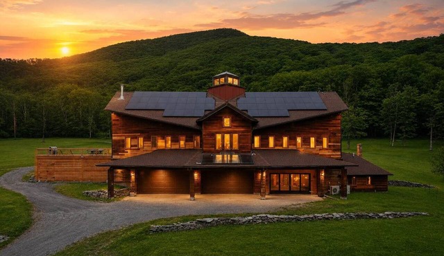 Secluded 200 Acre Estate, Pool, Catskills