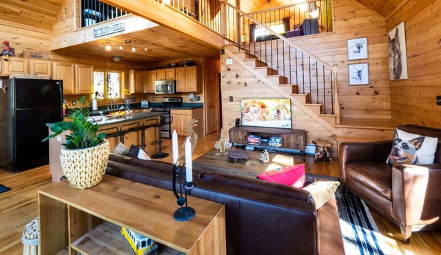 Secluded Cabin On Acres Of Woods Lake Access