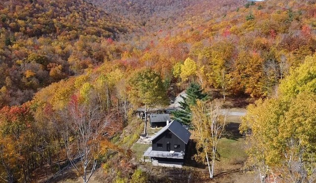 Secluded Mountain Getaway w/ Panoramic Views