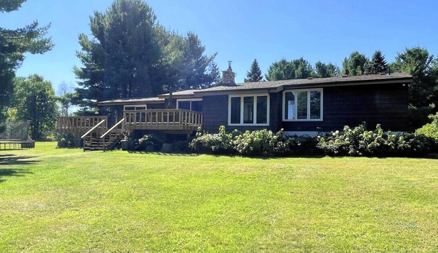 Secluded Stoney Lake Retreat: Your Private Paradise