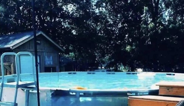 SecondAveOasis - With pool! : Also ask about our returning guest discount!