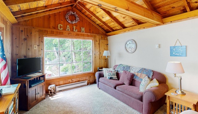 Serene 2BR Cottage on 180ft of Private Keuka Lakefront
