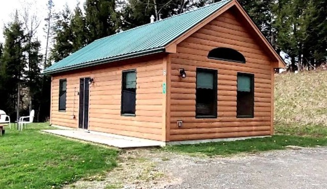 Serene Country Cabin in the Heart of Vermont near the Green Mountains, Perfect for a Weekend in Nature