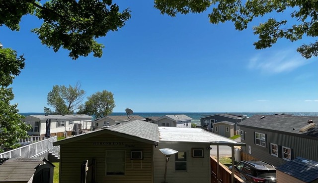 Sherkston Shores Resort - full lake view, large private lot, covered deck!