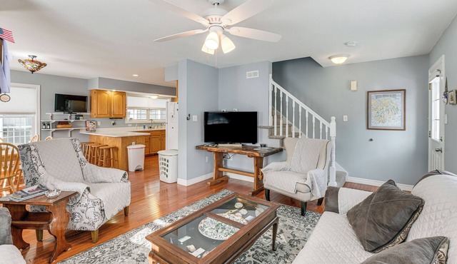 Shop, Dine, Unwind! Family Home in Dtwn Bar Harbor
