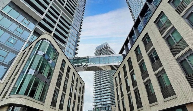 Short-term & vacation rentals condo suites full amenities. Newly-built condos