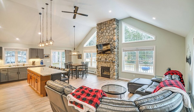 Ski, Swim, Kayak, Fish & Boat! Fam Bridgton Home