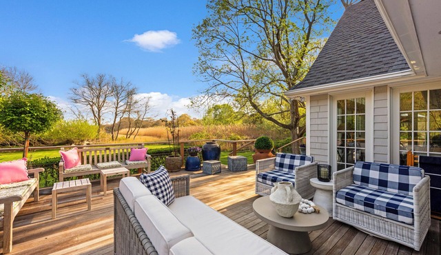 Southampton Village So of Hwy; water View PREMIER HOST