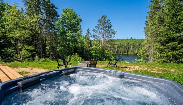 Spa pool Private Lake - Chalet Hello in Saint-Alphonse-Rodriguez