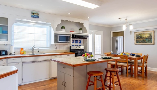 Spacious 3bdrm house in the Heart of Kitchener!