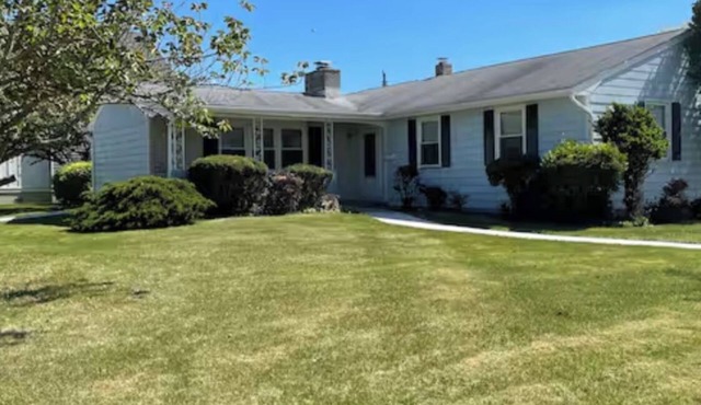 Spacious 4-bedroom family home in Brigantine with so many amenities!