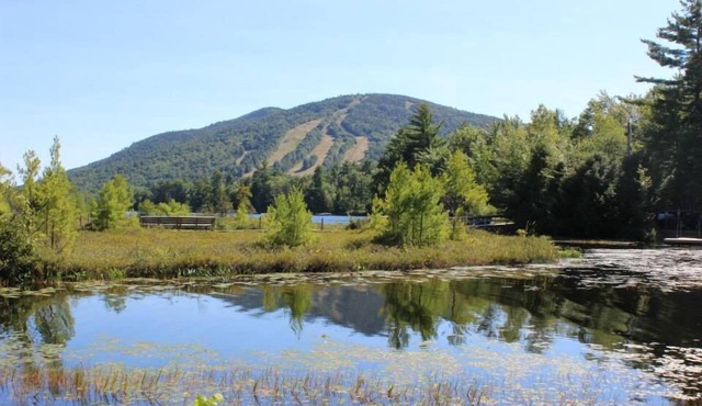 Spacious 4 Bedroom Home ~ Moose Pond/Pleasant Mountain. Kids Love It Here!