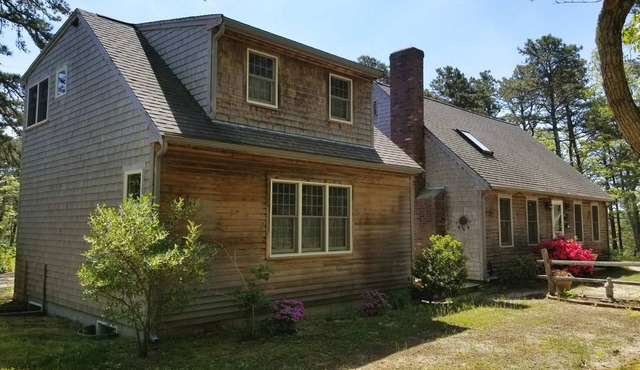 Spacious 4BD-Central A/C, Screen Porch, Deck, Outdoor Shower, Walk to Dyer Pond