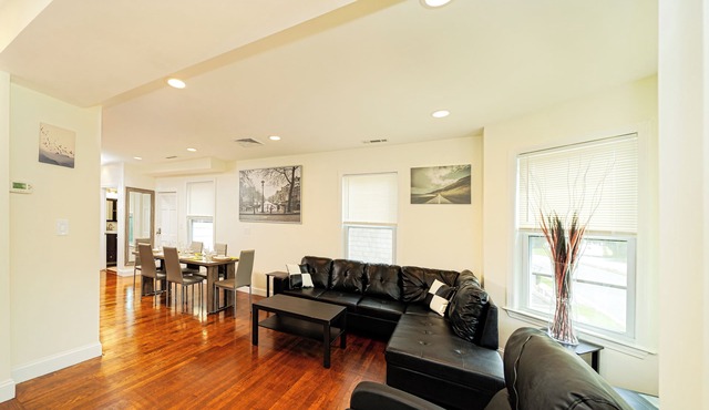 Spacious 4BR Boston Retreat Near I-93 Free Parking Pet-Friendly - 988/2