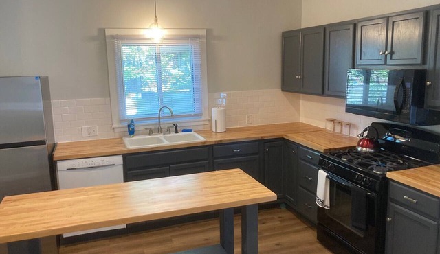 Spacious 5-bedroom house in perfect Seneca Falls
