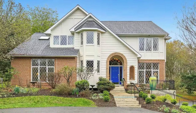 Spacious 5-bedroom villa in peaceful Potomac with AC and gym