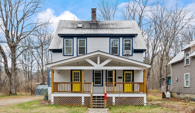Spacious 5BR Retreat - Duplex close to Attitash in Bartlett