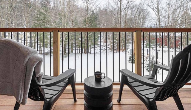 Spacious 5BR Stowe Resort | Forest & River Views