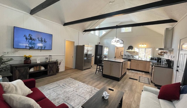 Spacious Country Getaway