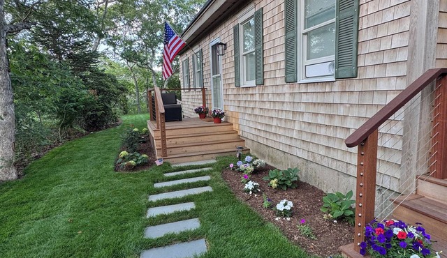 Spacious, Family-Friendly Edgartown Home – 3BR, Sleeps 14, Renovated in 2025