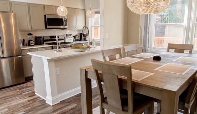Spacious, Peaceful Baltimore Townhome with Dedicated Workspace in Baltimore