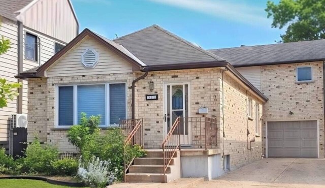 Spacious, Peaceful & Perfectly Located - 4BR,4BA
