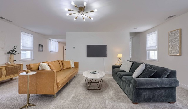 Spacious & Quiet 4 BD - Large Yard + Fire Pit
