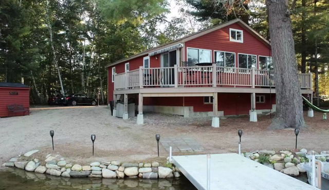 Sparkling Year Round Waterfront Oasis - Huge Dock, Deck, Level Sandy Water Entry