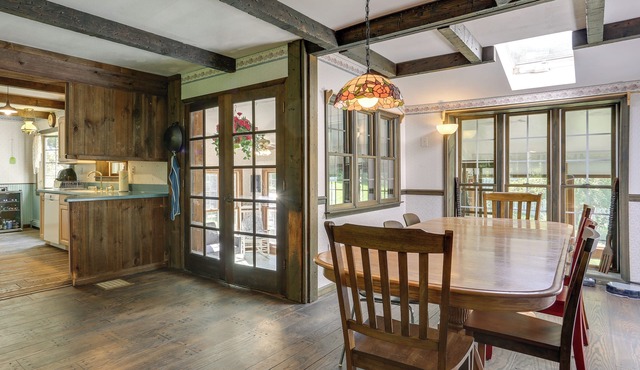 Sparrow Bush Retreat w/Pool & Screened Porch