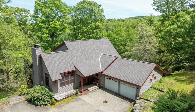 Spruce Lake Lodge | Lake Access, Close To Mt Snow!
