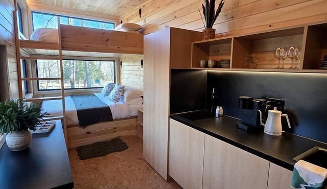 Spruce: Tranquil Modern Family Tiny Home Pod with 300-Acre Forest Views near Quakertown, Pennsylvania
