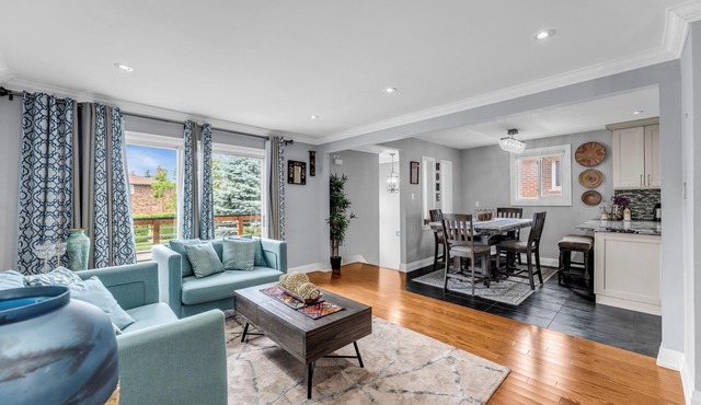 Square One Stylish 5 bed Home