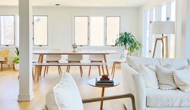 Stay at The Lightline House, Bay Head. A modern 4 br home close to ocean & town.