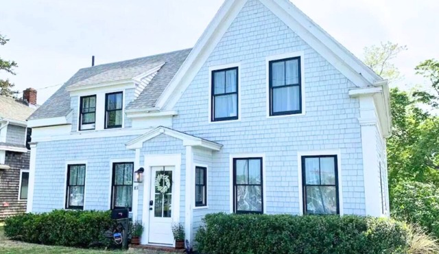 Steps to Harbor & Dining! Updated Home Slps 12