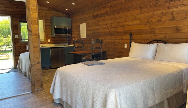 Studio Cottage (Duplex) on Waterfront Property with Beach Access - Sleeps 2 in Sooke
