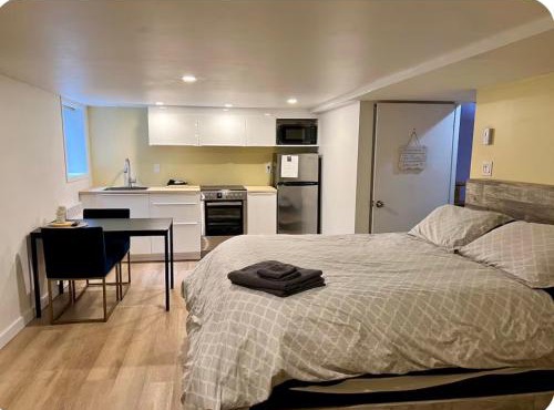 Studio moderne et tranquille in Montreal