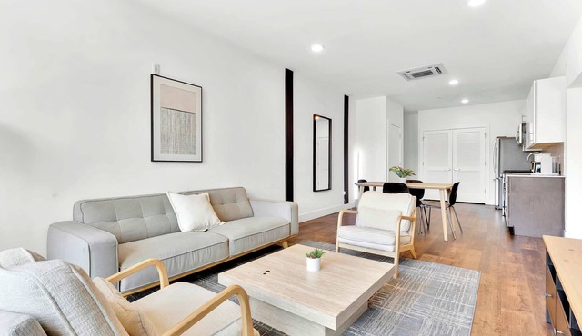 Stunning 2BR Sleeps 6 | near Rocky Steps Philly