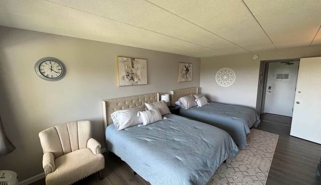 Stunning Lake Views close to Weirs Beach & Gunstock