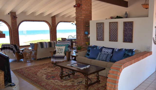 Stunning Oceanfront Family Beach House in Ensenada