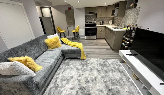 Stylish Oasis in a Central Location, just 15minutes from Toronto Pearson Airport