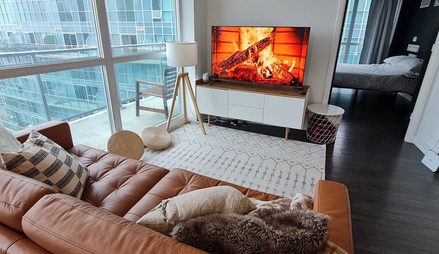 Stylish retreat in prime location with lakeview