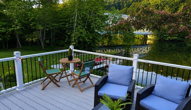 Sumak Kawsay - Life in harmony. Waterfront Hot Tub + NYC