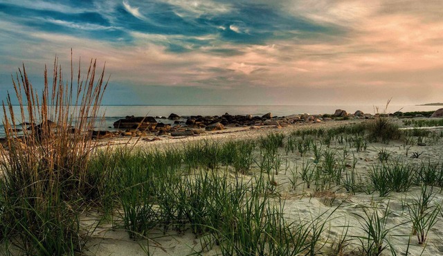 Summer Beach Rental w/Beach Pass - 3 bed/3 bath