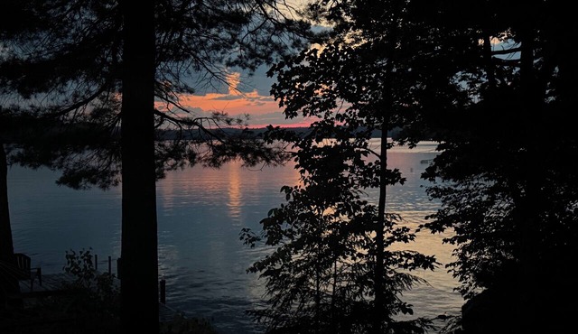 Sunset Cottage on Damariscotta Private Lakefront Private Dock & Kayaks Sleeps 8