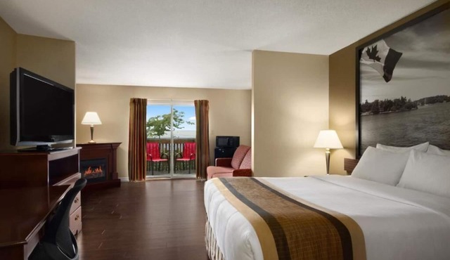 Super 8 by Wyndham Brockville